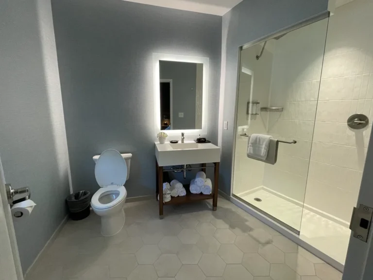 standard-bathroom-optimized