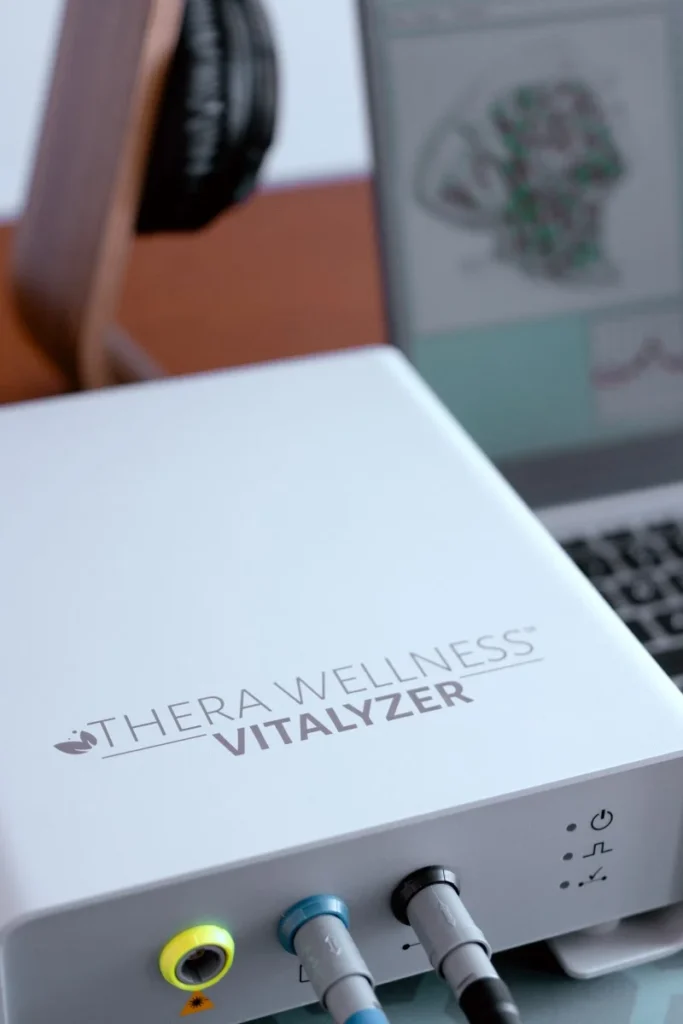 thera-wellness-vitalyzer-closeup